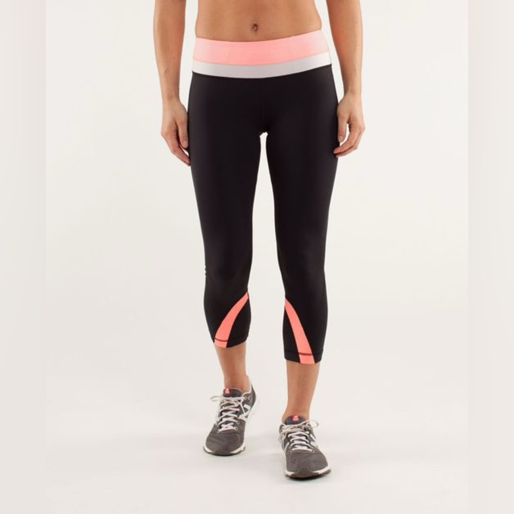Lululemon Run:Inspire Crop II – Black Pink & White
Waistband - Size 6 – EUC